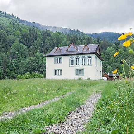 Schedryk Hotel Mikuliczyn Zewnętrze zdjęcie